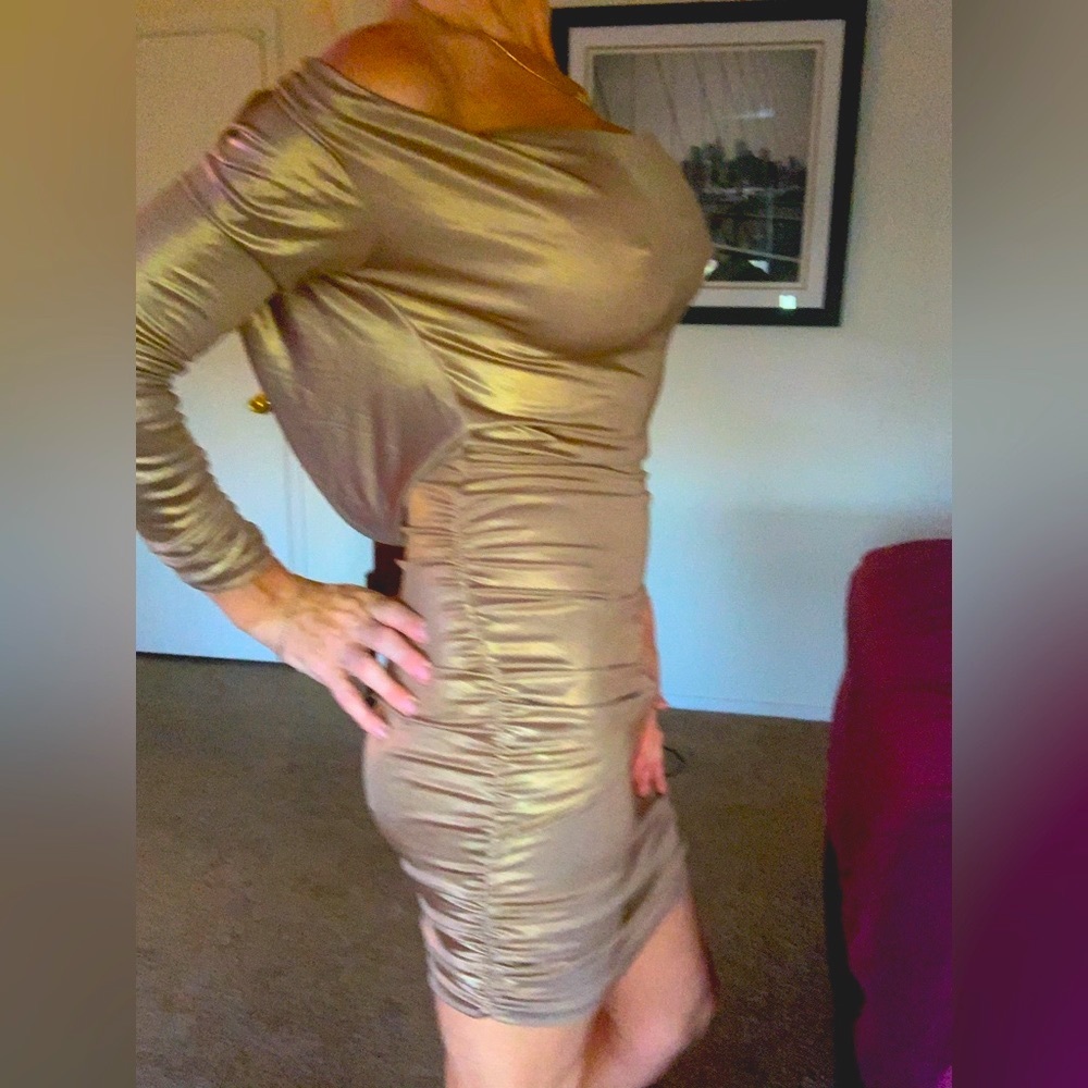 Gold off shoulder backless stretch dress sexy size long sleeve small/medium.